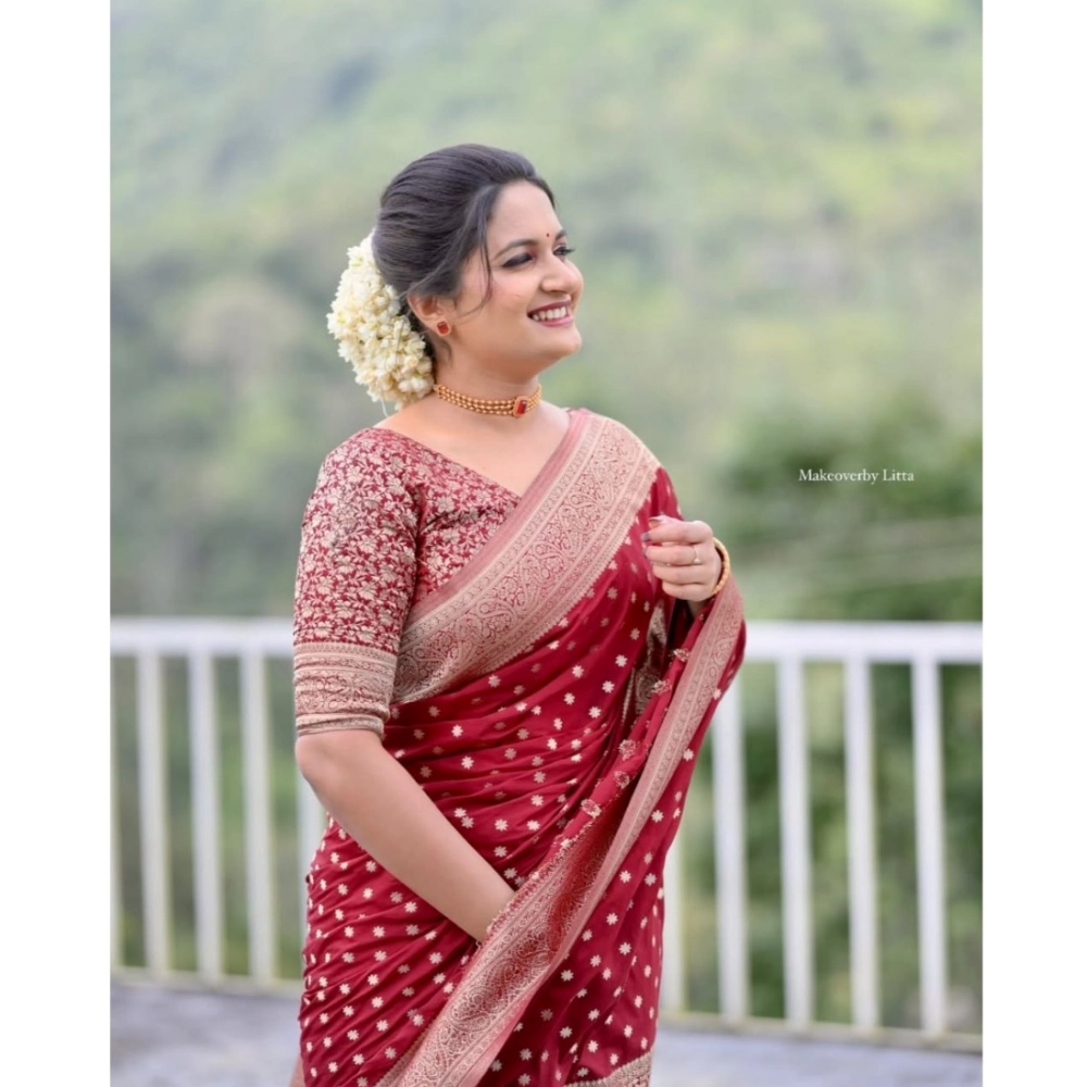 Generic Women's Silk Printed Saree With Unstitched Blouse 5.5Mtr (Maroon) - Image 3