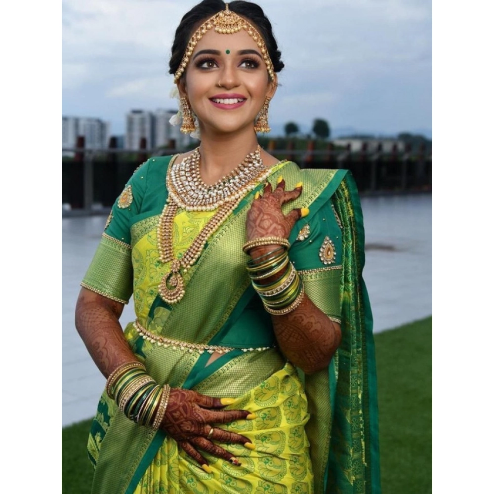 Generic Women's Litchi silk Printed Saree With Unstitched Blouse (Light Green) - Image 2